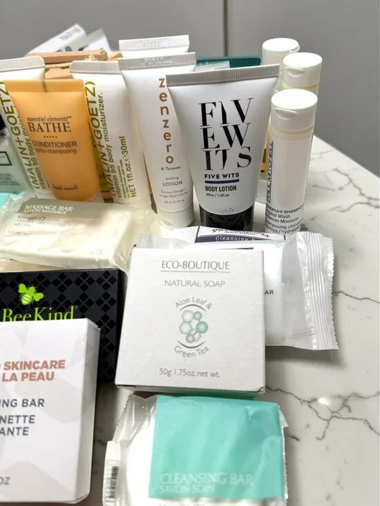 Mixed Lot of Travel Sized Hotel Soaps/Shampoo/Conditioner/Bar Soap - 46 each - Picture 3 of 6